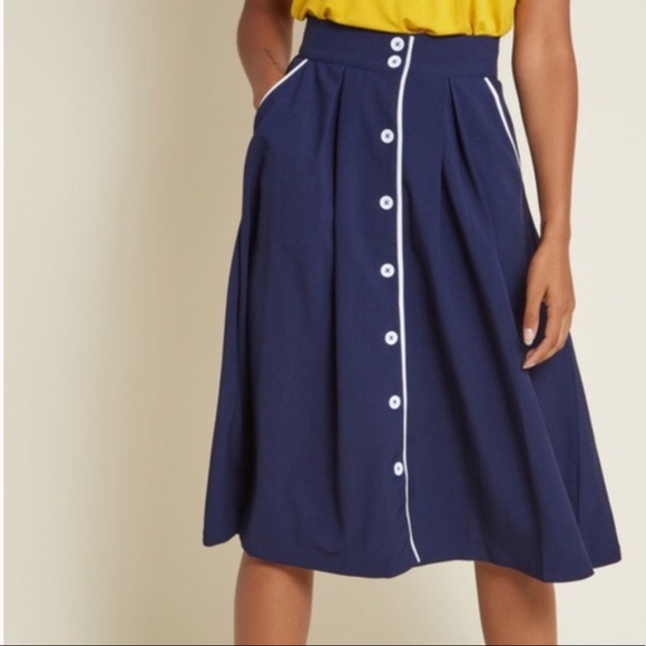 NEW: HP🥳ModCloth A-Framed Full Navy Skirt w/White Piping Trim | HIGH QUALITY | - Picture 2 of 15